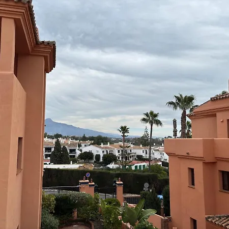 El Paraiso Golf, Marbella - Zest Lettings إِستيبونا