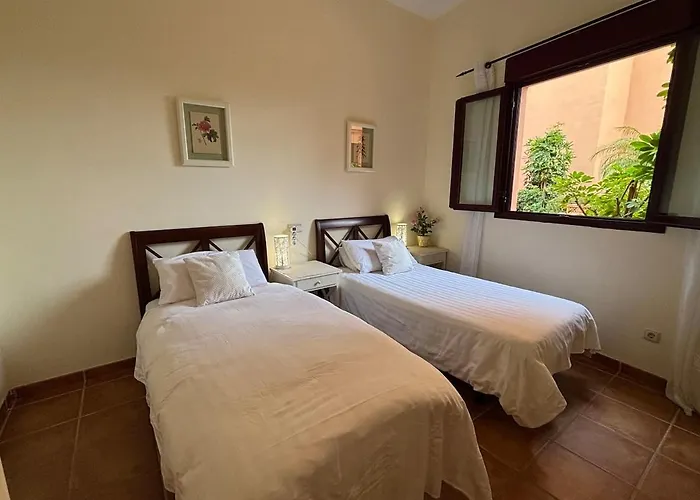 El Paraiso Golf, Marbella - Zest Lettings * إِستيبونا