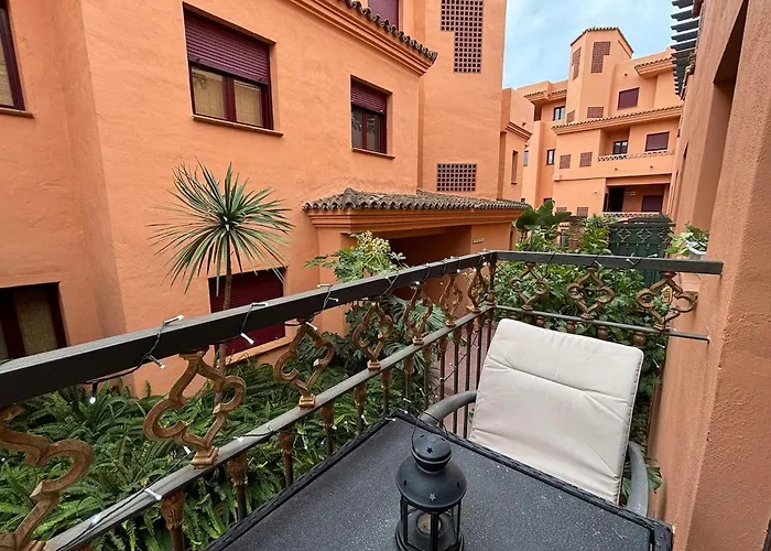 El Paraiso Golf, Marbella - Zest Lettings Apartment Estepona